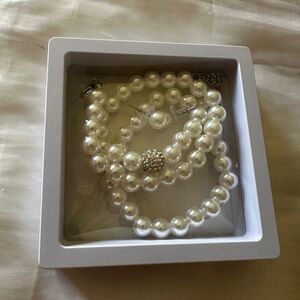 Classic White Pearl Necklace Set and earring